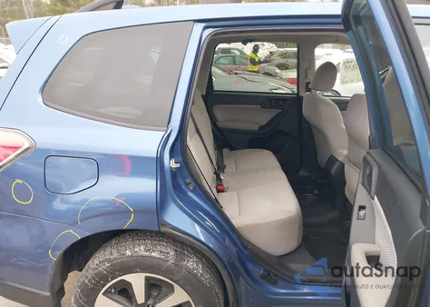 2017 Subaru Forester 2.5I Premium из США, поврежденный, VIN JF2SJAEC3HH482377